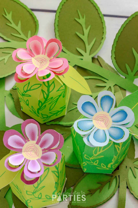 3 Dimensional Flower Favor Boxes (SVG + Printable)